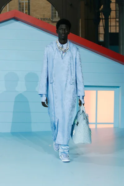 Look 43